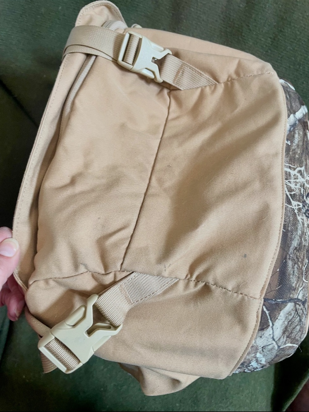 Pelican Tan Duffel/ Backpack with Camo Straps - Picture 4 of 16